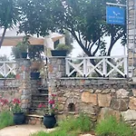 Azzurro Otel *