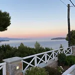 Azzurro فندق