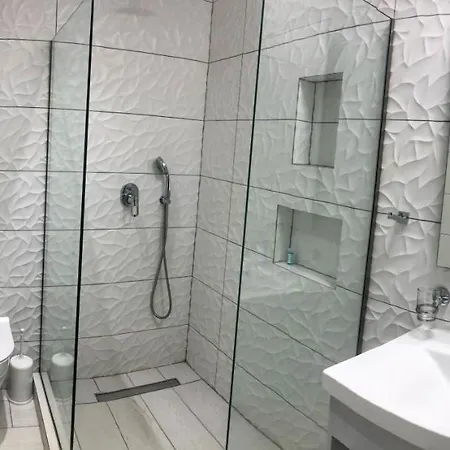 Azzurro Hotel *